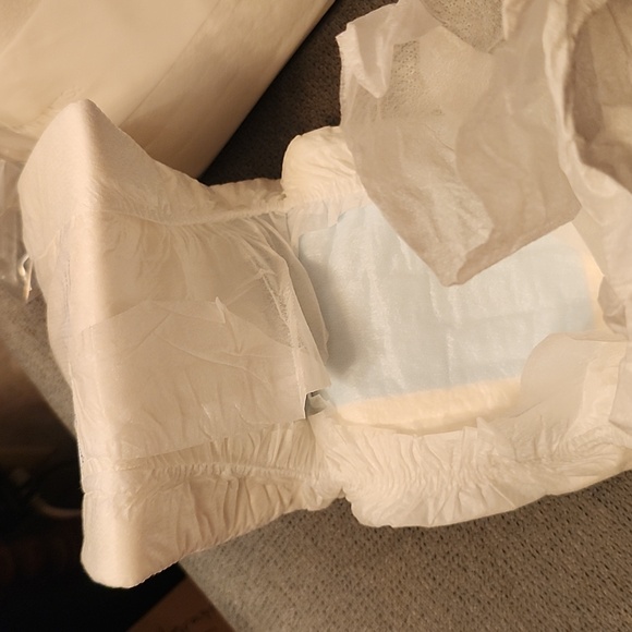 Prevail PER-FIT ADULT DIAPERS - Picture 8 of 9